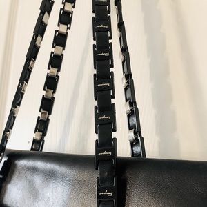 Authentic SALVATORE FERRAGAMO vara chain bag euc